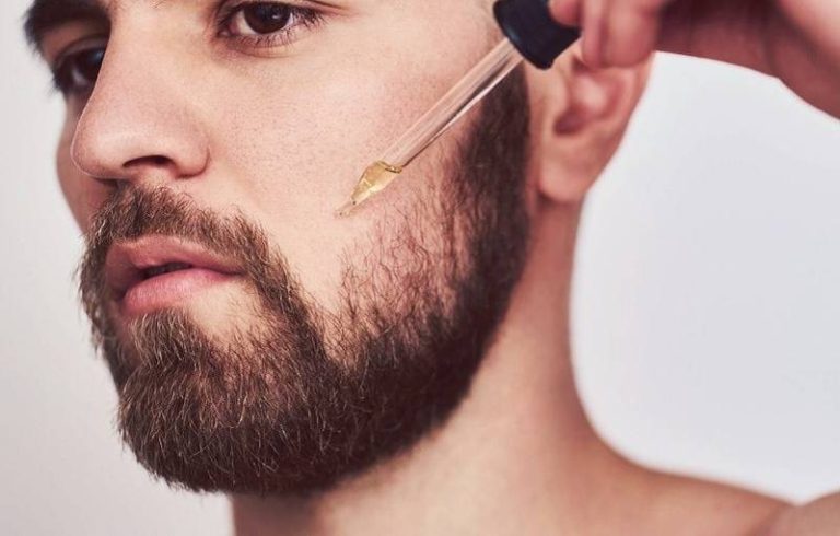 7 astuces toutes simples pour faire vite pousser sa barbe au naturel